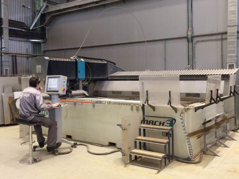 Нанотехнологический центр композитов будет проводить обучение сотрудников с УЭЦ "Стандарт безопасности"